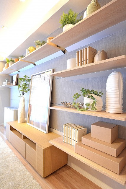 代官山マンション　リビングの棚