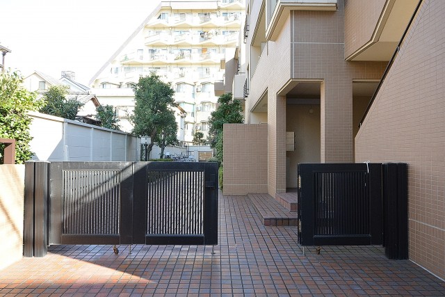 サンハイツ北新宿　エントランス