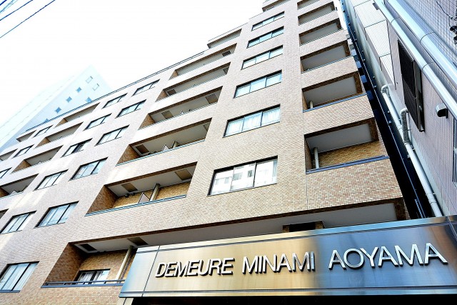 ドミール南青山　外観