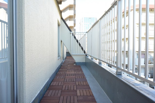 大森ロイヤルハイツ　洋室約6.5帖側のバルコニー