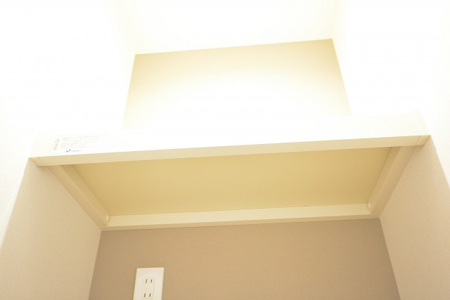 アイビハイツ南品川　洗濯機置場上の棚