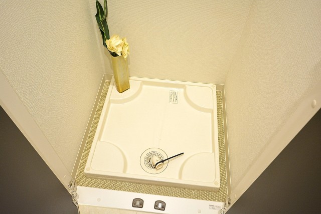 ヴァンヴェール世田谷　洗濯機置場