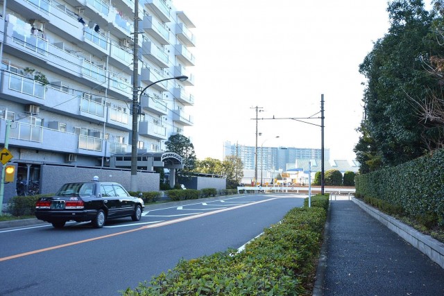 エントランス前道路