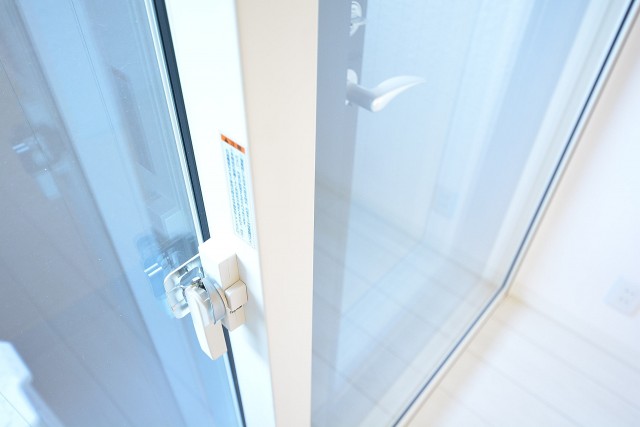 北の丸ビル　二重サッシ