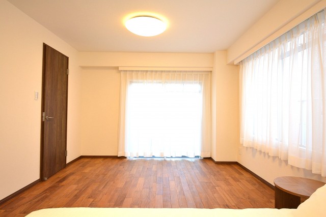 大森ロイヤルハイツ　洋室約11.0帖