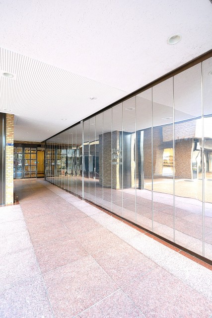 ドミール南青山　エントランスアプローチ