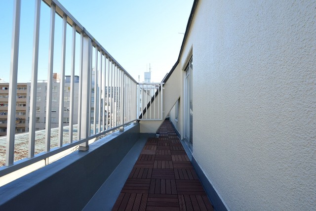 大森ロイヤルハイツ　ＬＤＫ側のバルコニー