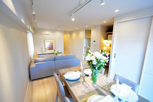 東建参宮橋マンション　リビングダイニング