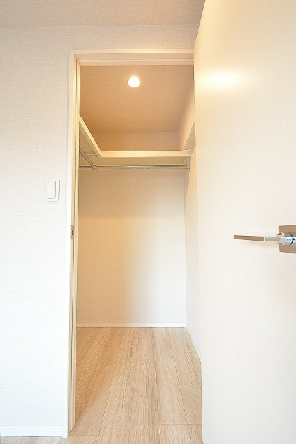 東建参宮橋マンション　ベッドルーム②　クローゼット