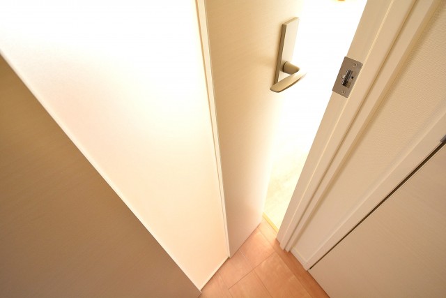 ルーブル駒沢大学Ⅱ　ＬＤＫ扉