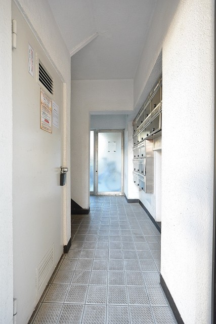 南進マンション　エントランス