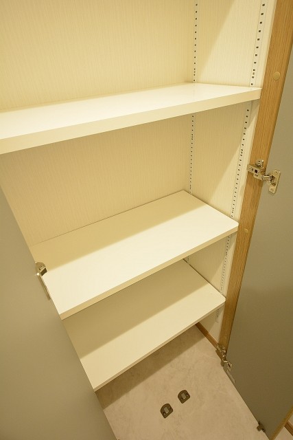 マンション目黒苑　リネン庫