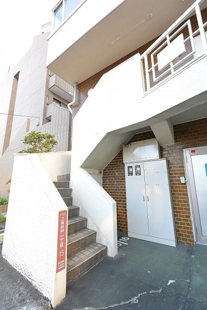 南進マンション　共用階段