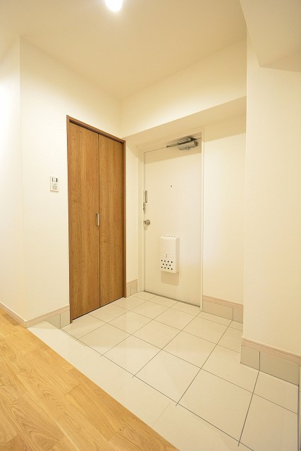 南進マンション　玄関