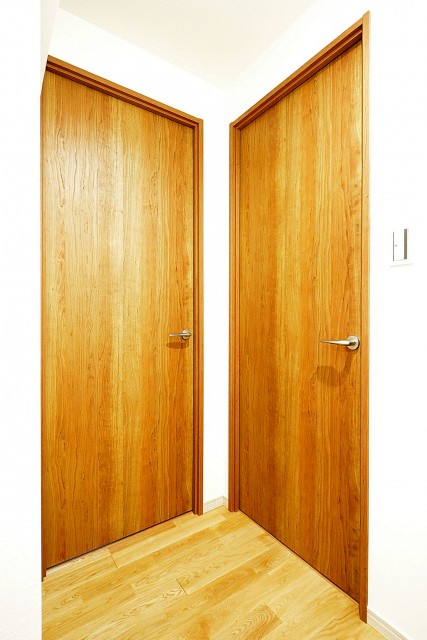 南進マンション　洋室2部屋のドア