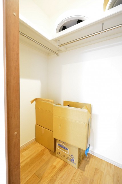 南進マンション　7.7帖洋室のWIC