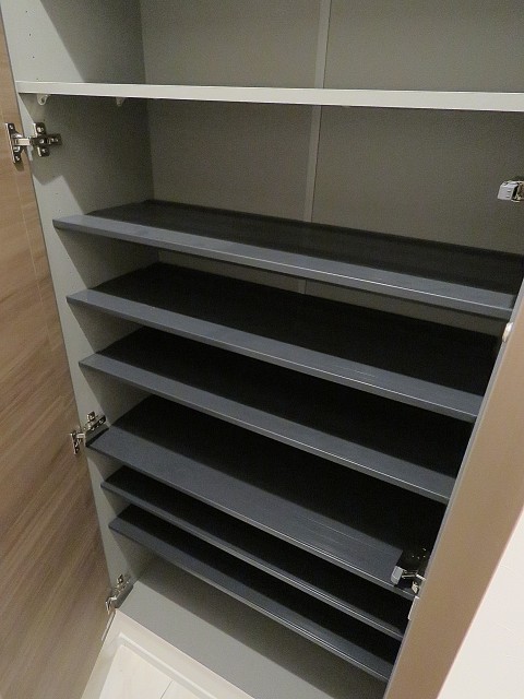 青葉台ハイツ　シューズBOX