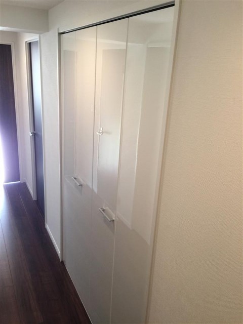 サンマンションアトレ新宿戸山　廊下収納