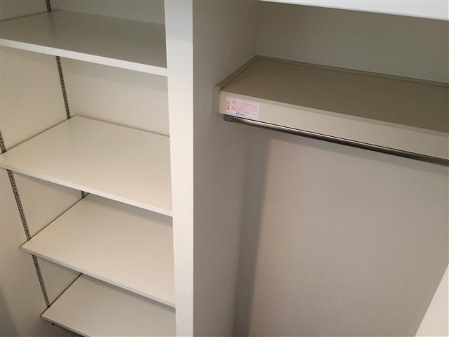 サンマンションアトレ新宿戸山　廊下収納