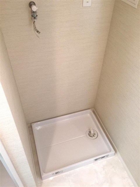 サンマンションアトレ新宿戸山　洗濯機置場