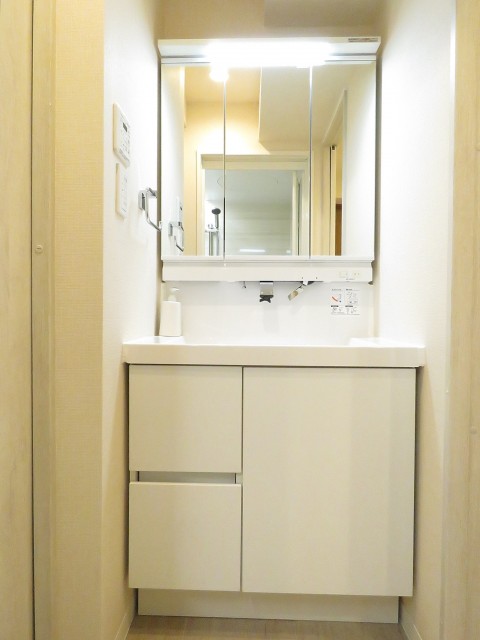 GSハイム築地　洗面化粧台