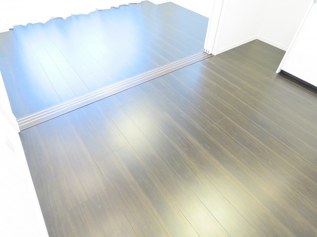 日興ロイヤルパレス元麻布　ダイニングキッチン＋洋室