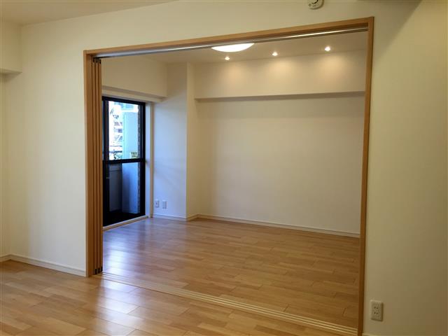 アルカディア経堂　リビングダイニングキッチン