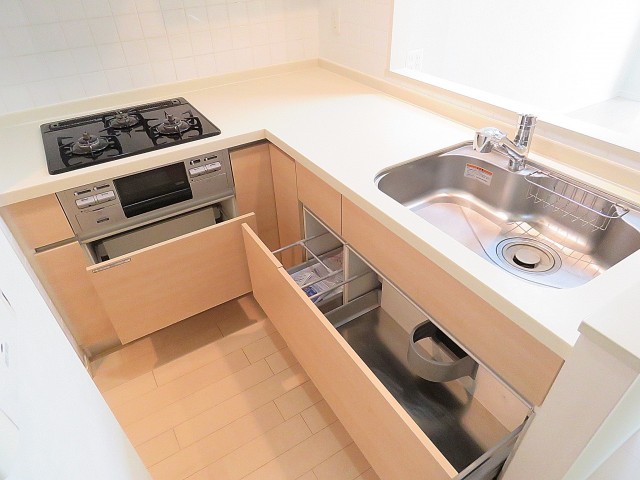 レグノ・スイート三軒茶屋　キッチン