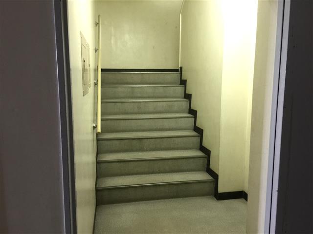 チュリス代々木　階段