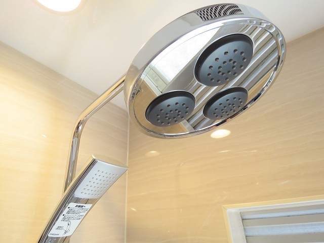 目白ローヤルコーポ　オーバーヘッドシャワー水栓