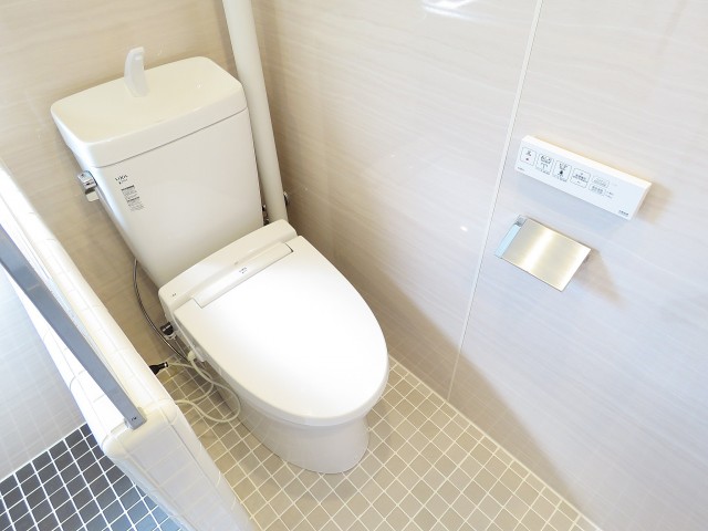 目白ローヤルコーポ　ウォシュレット付きトイレ