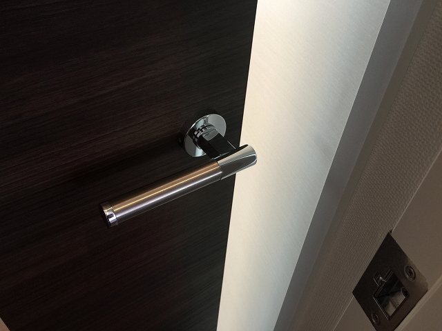 ハイネス小石川　リビングダイニングキッチンへ