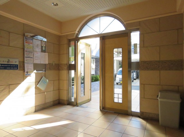 セザール白金　エントランスホール