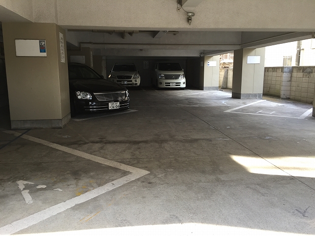 桜上水山森マンション　駐車場