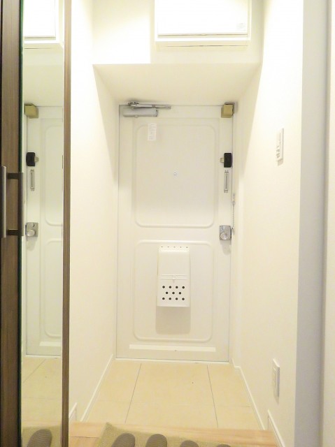 秀和南品川レジデンス　玄関ホール