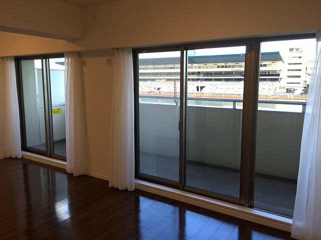 東京マスタープレイス　リビングダイニング