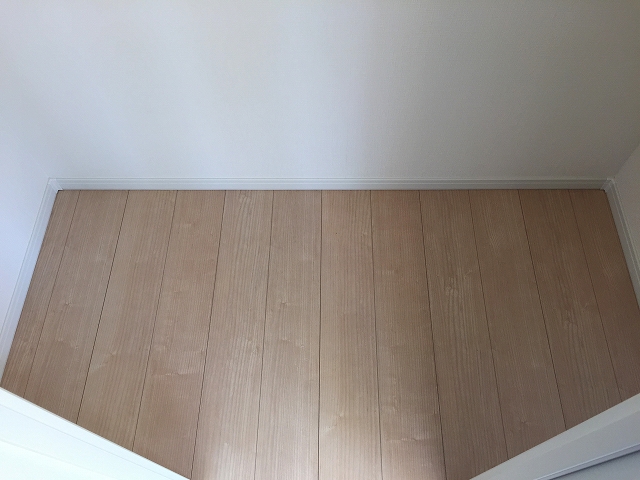 カサベルド富士見　洋室約9.4帖収納