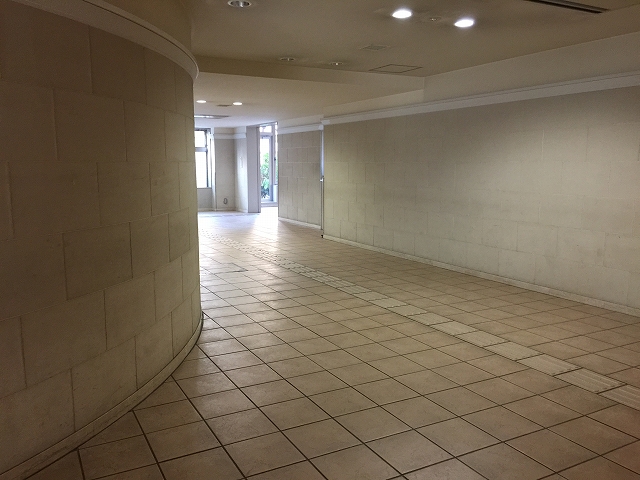 東京マスタープレイス　共用廊下