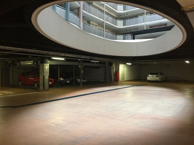 東京マスタープレイス　駐車場
