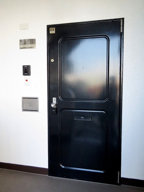 秀和南品川レジデンス　玄関扉