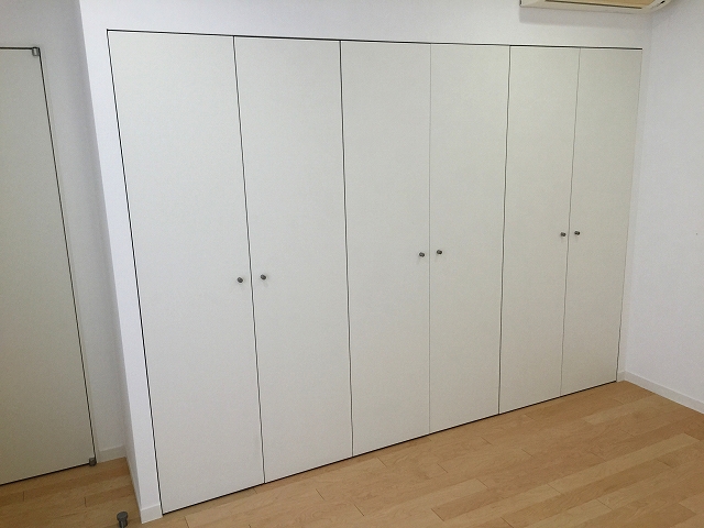 ガーデンコート成城ＵＮＩＴＥＤ　ＣＵＢＥＳ　１Ｆベットルーム収納