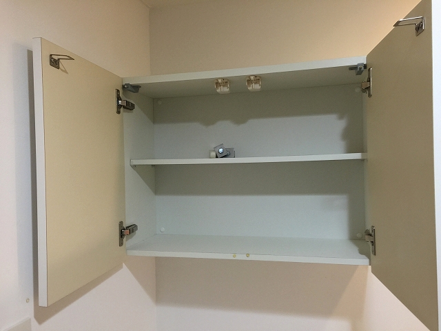 ガーデンコート成城ＵＮＩＴＥＤ　ＣＵＢＥＳ　サニタリールーム収納