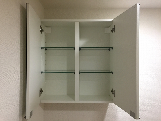 ガーデンコート成城ＵＮＩＴＥＤ　ＣＵＢＥＳ　トイレ収納