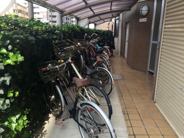 中野坂上マンション　駐輪場