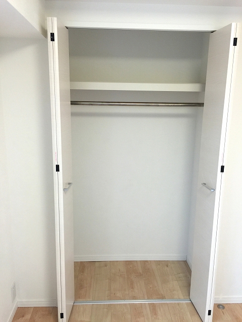 西荻ニュースカイマンション　洋室約4.3帖収納