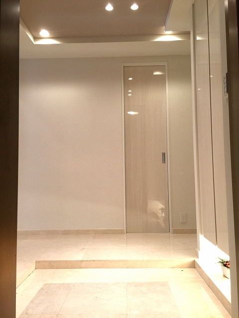 クランツ経堂　玄関