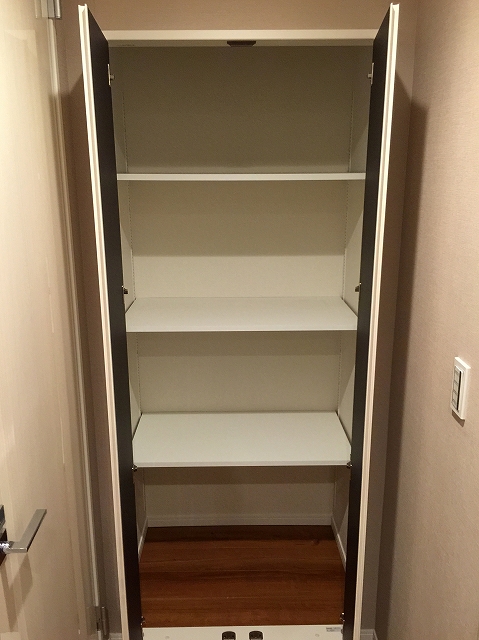 クランツ経堂　廊下収納