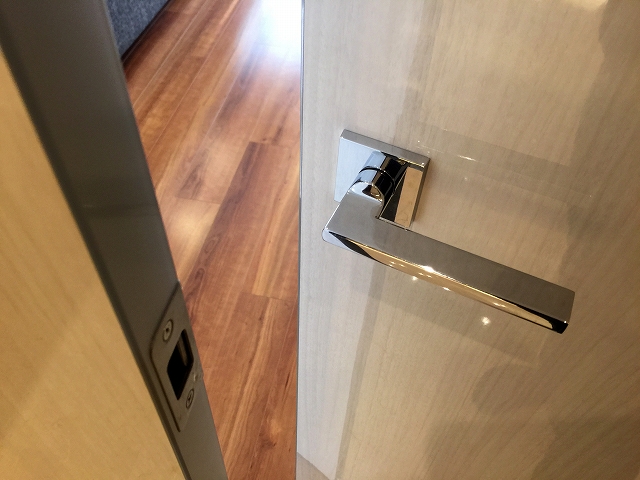 クランツ経堂　リビングダイニングへ