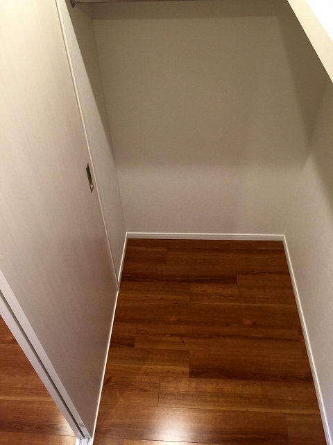 クランツ経堂　洋室東側収納