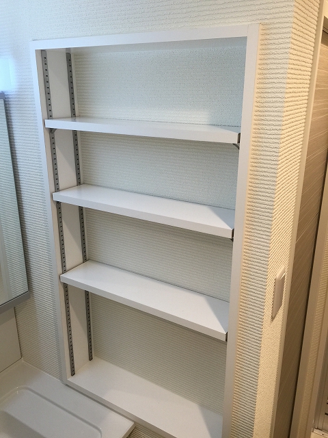 赤坂コーポ　洗面台横収納